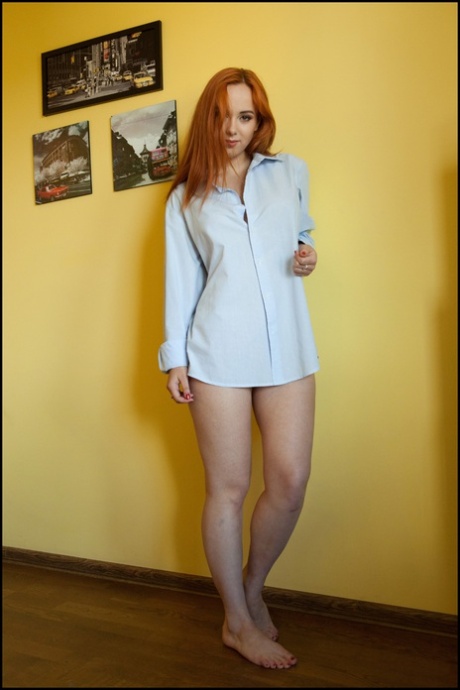 Asia Lovey modelo bonita foto