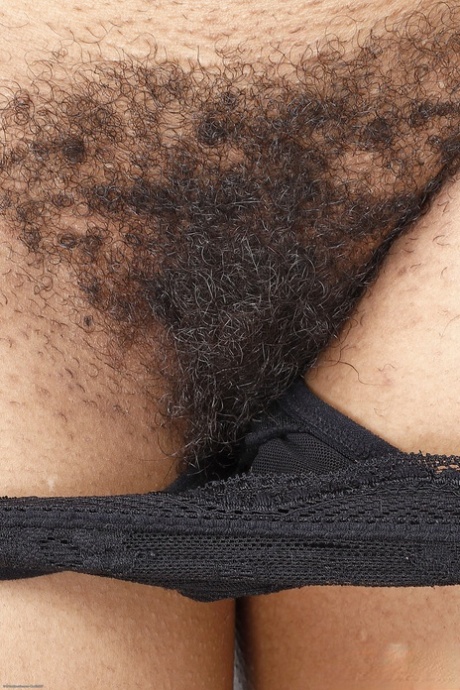 Upskirt africana provocación sexo desnudo foto